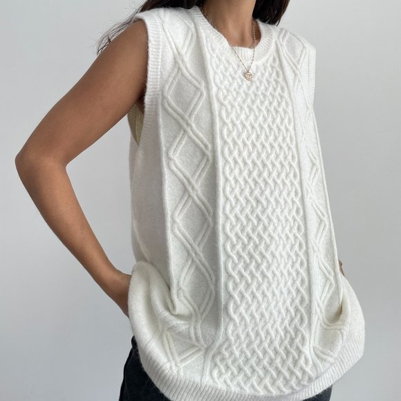 Talbots cable knit sleeveless sweater vets in cream white - Picture 2 of 10